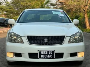 Toyota Crown 2006 White