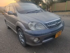 Toyota Nadia 2001 Gray