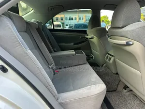 Toyota Crown 2006 White