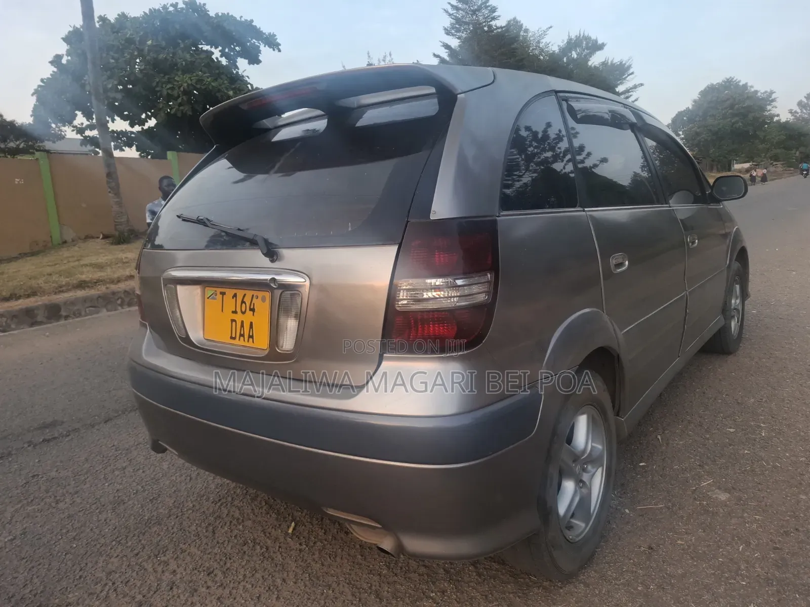 Toyota Nadia 2001 Gray