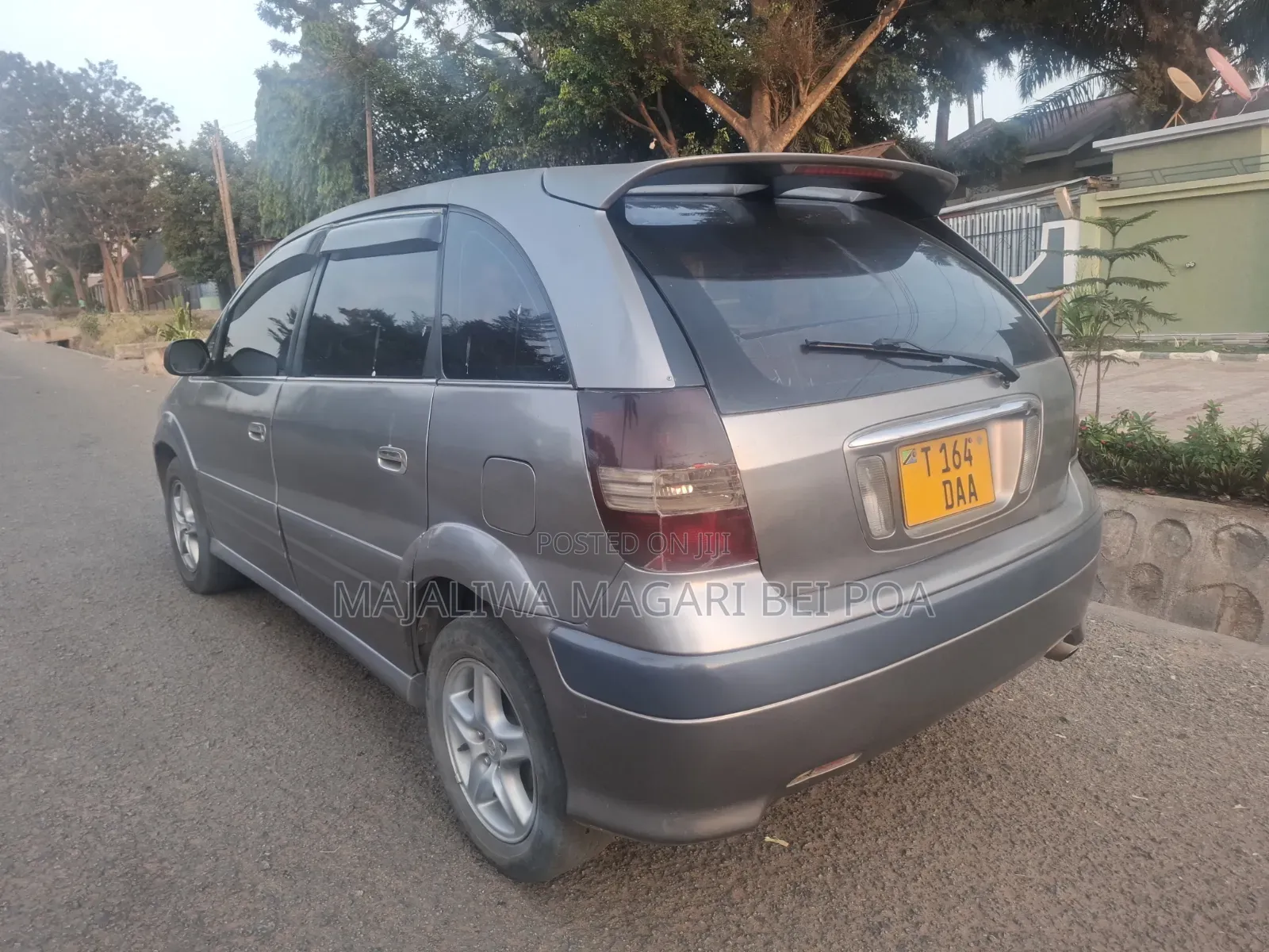 Toyota Nadia 2001 Gray