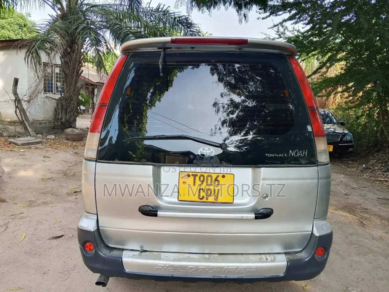 Toyota TownAce Noah 2000 Silver