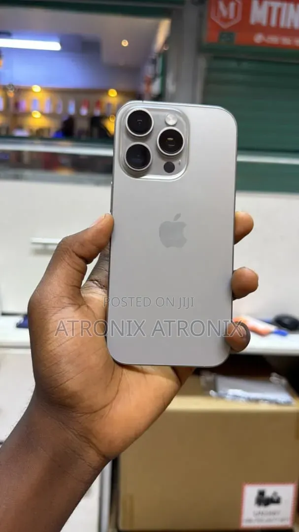 New Apple iPhone 16 Pro 256 GB Silver