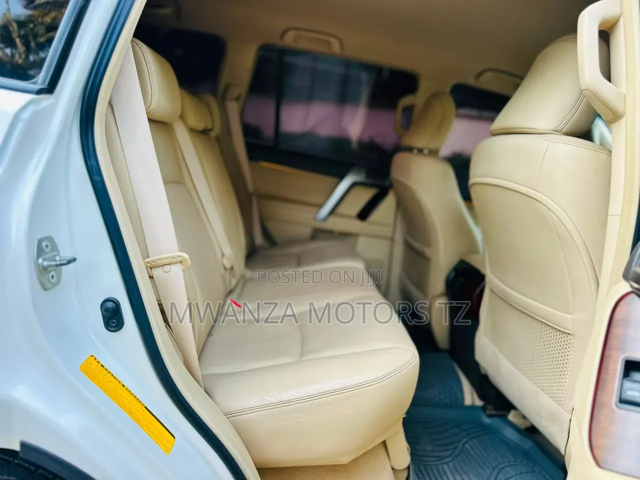 Toyota Land Cruiser Prado 2011 White