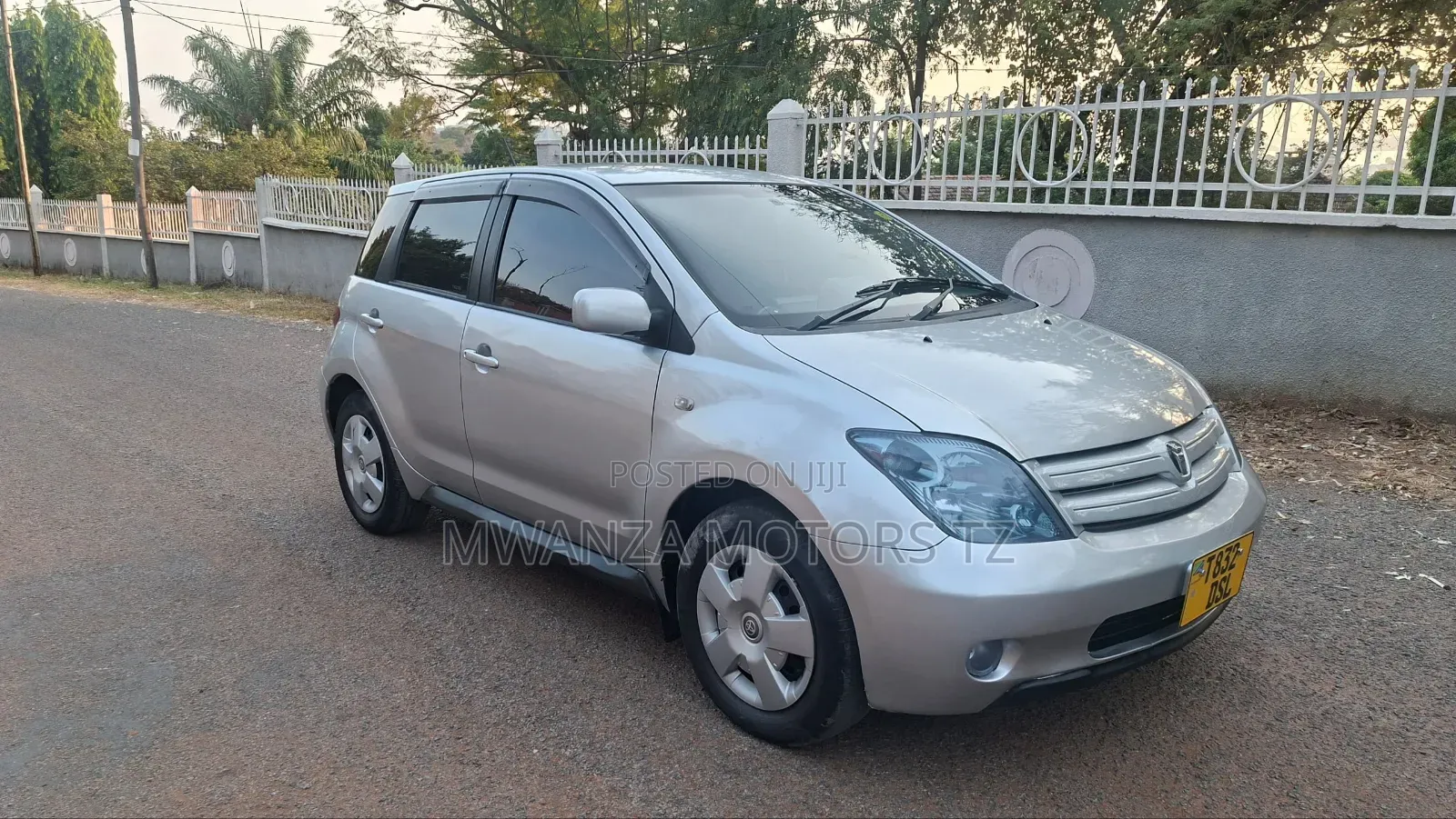 Toyota IST 2004 Beige