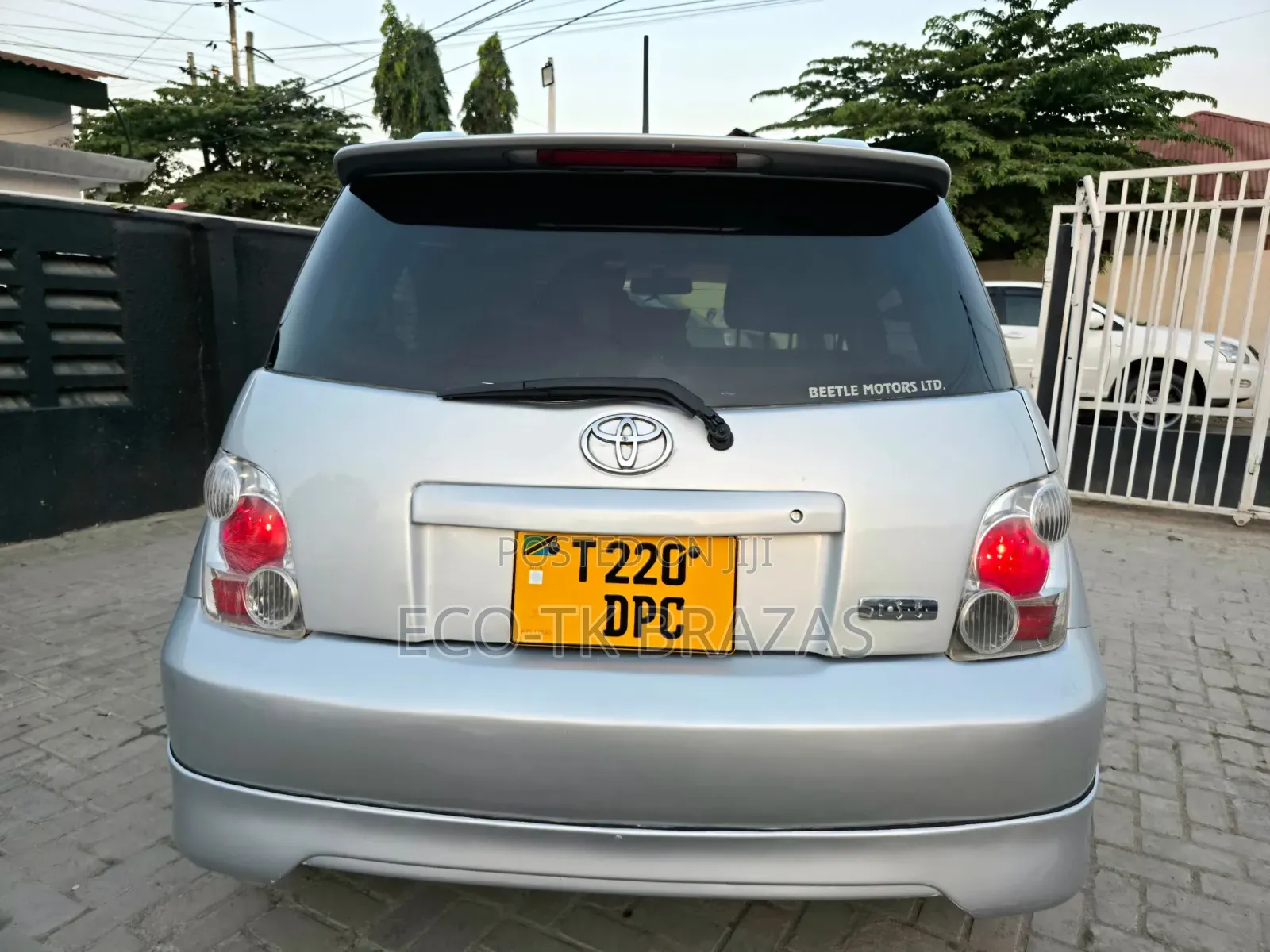 Toyota IST 2005 Silver