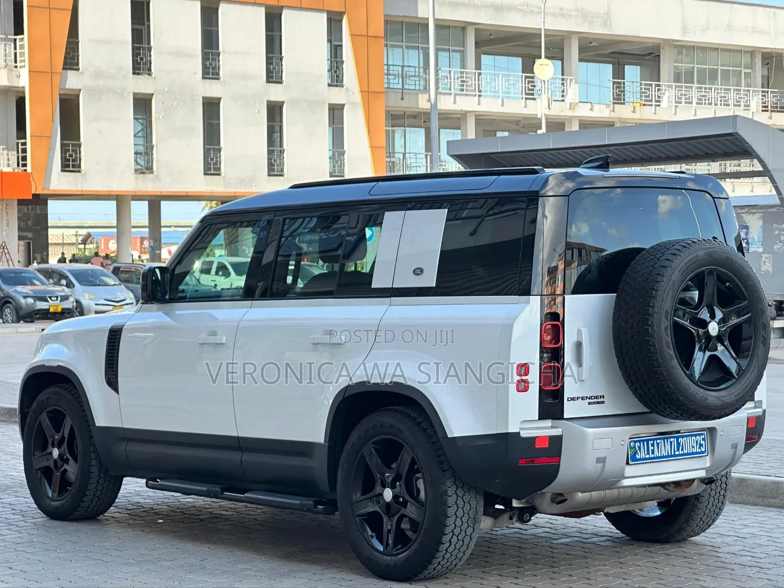 Land Rover Defender 2021 White