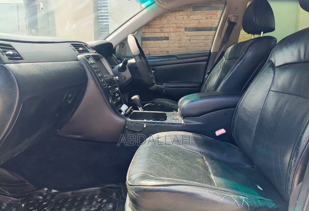 Toyota Crown 2008 Silver
