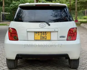 Toyota IST 2004 White