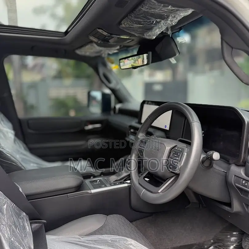 Toyota Land Cruiser Prado 2024 White