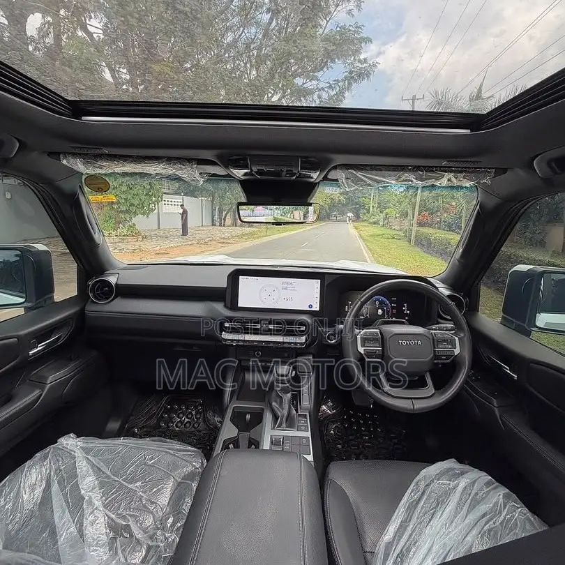 Toyota Land Cruiser Prado 2024 White