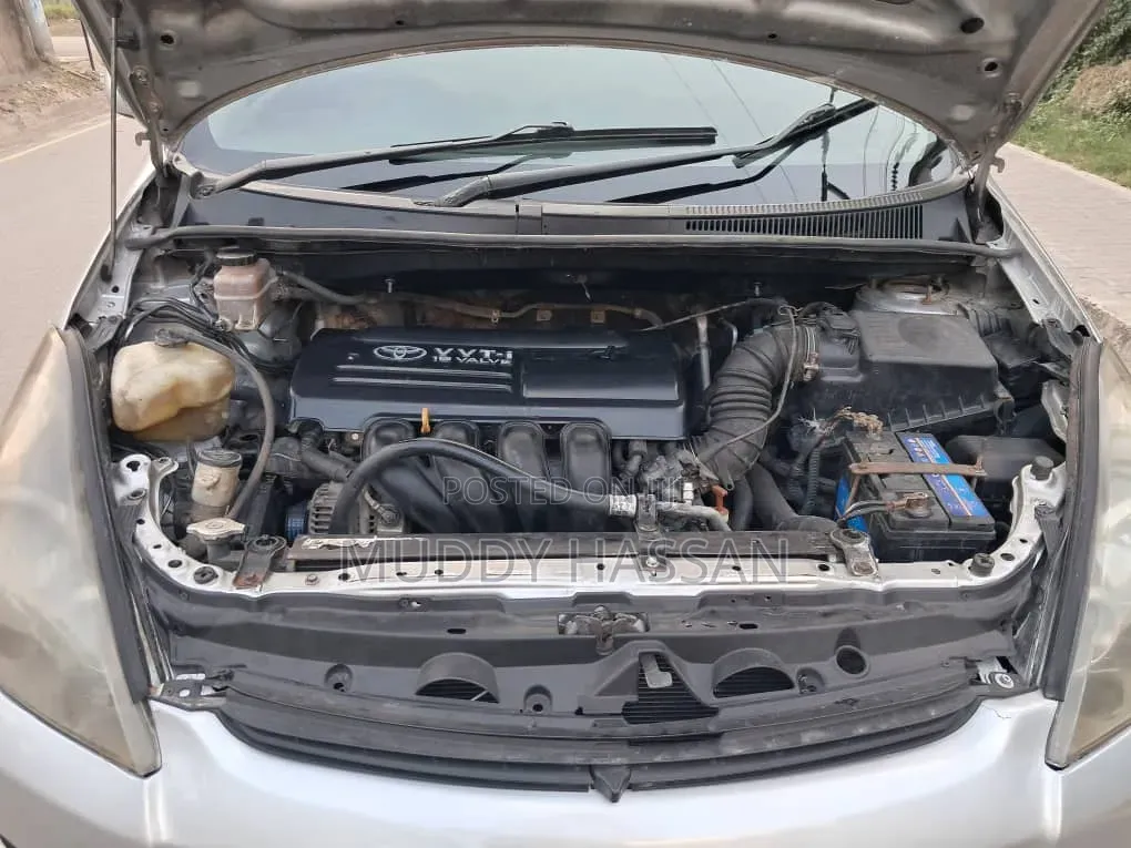 Toyota Wish 2003 Silver
