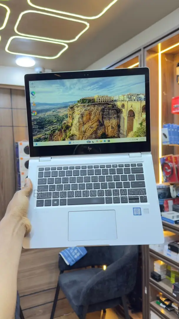 Laptop HP EliteBook 1030 8GB Intel Core i5 SSD 256GB