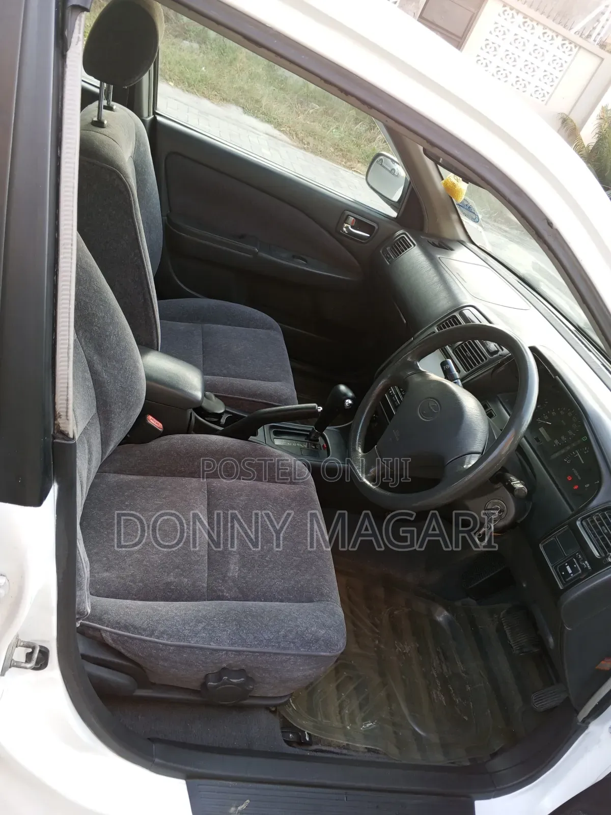 Toyota Carina 2001 White