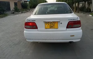 Toyota Carina 2001 White