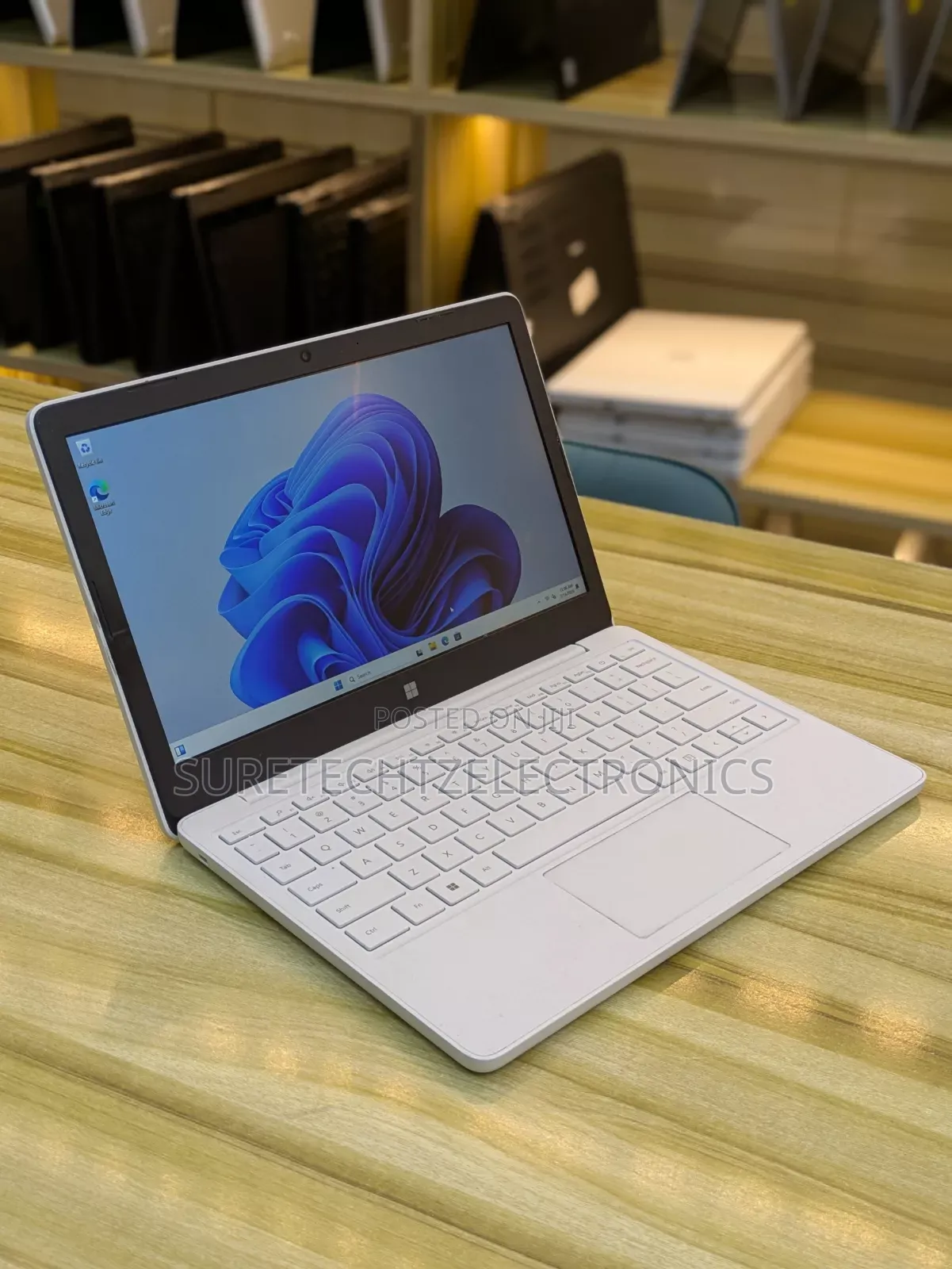 Laptop Microsoft Surface Laptop SE 8GB Intel Celeron SSD 128GB