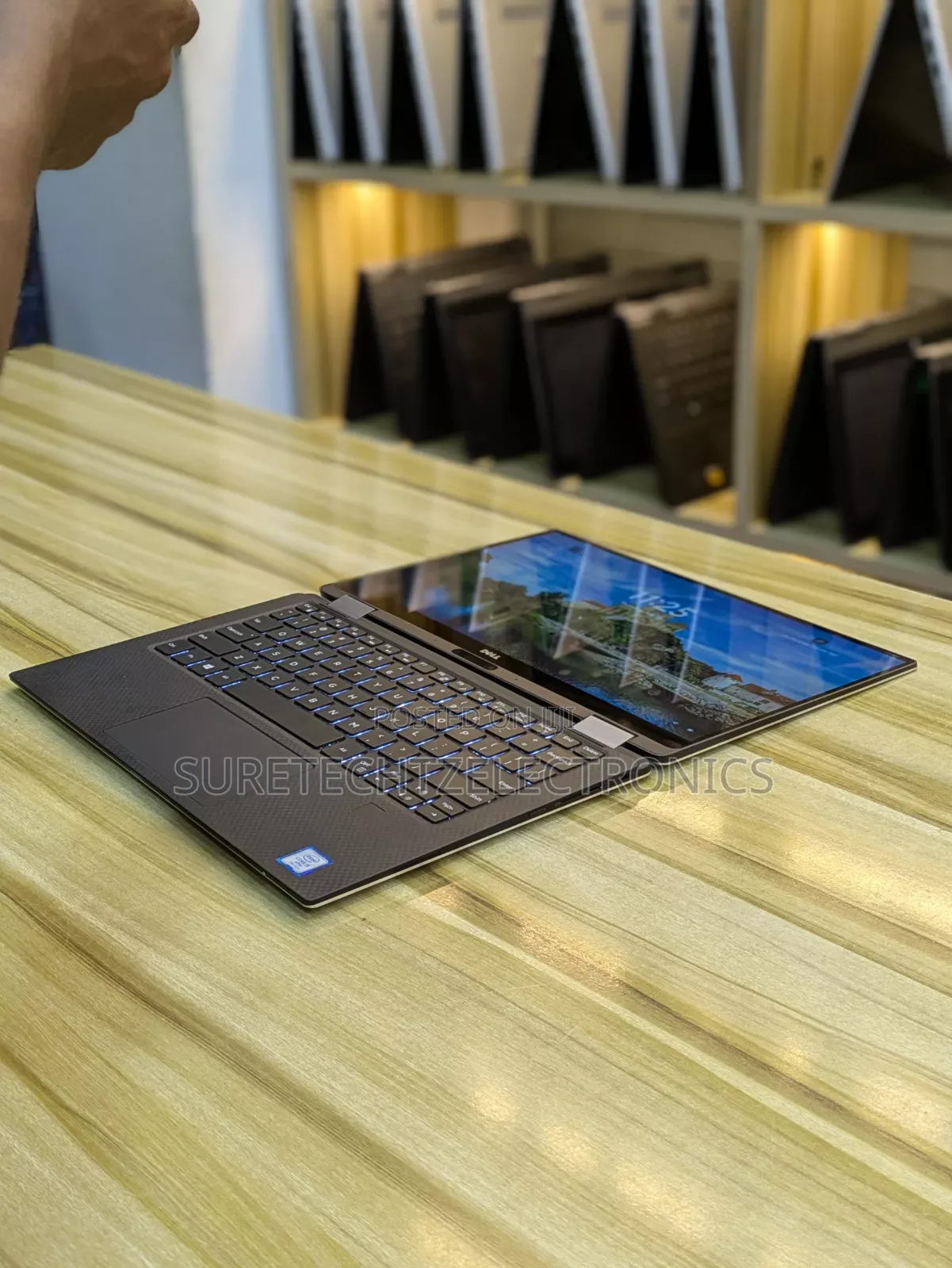 Laptop Dell XPS 13 7390 2-in-1 8GB Intel Core i5 SSD 256GB