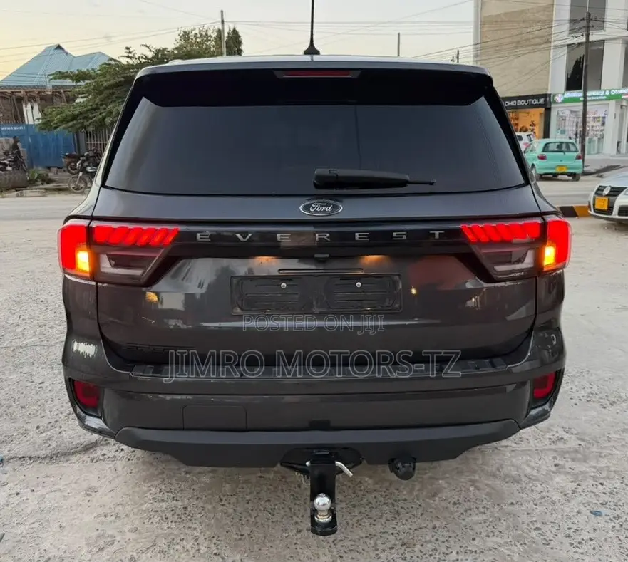 Ford Everest 2024 Black