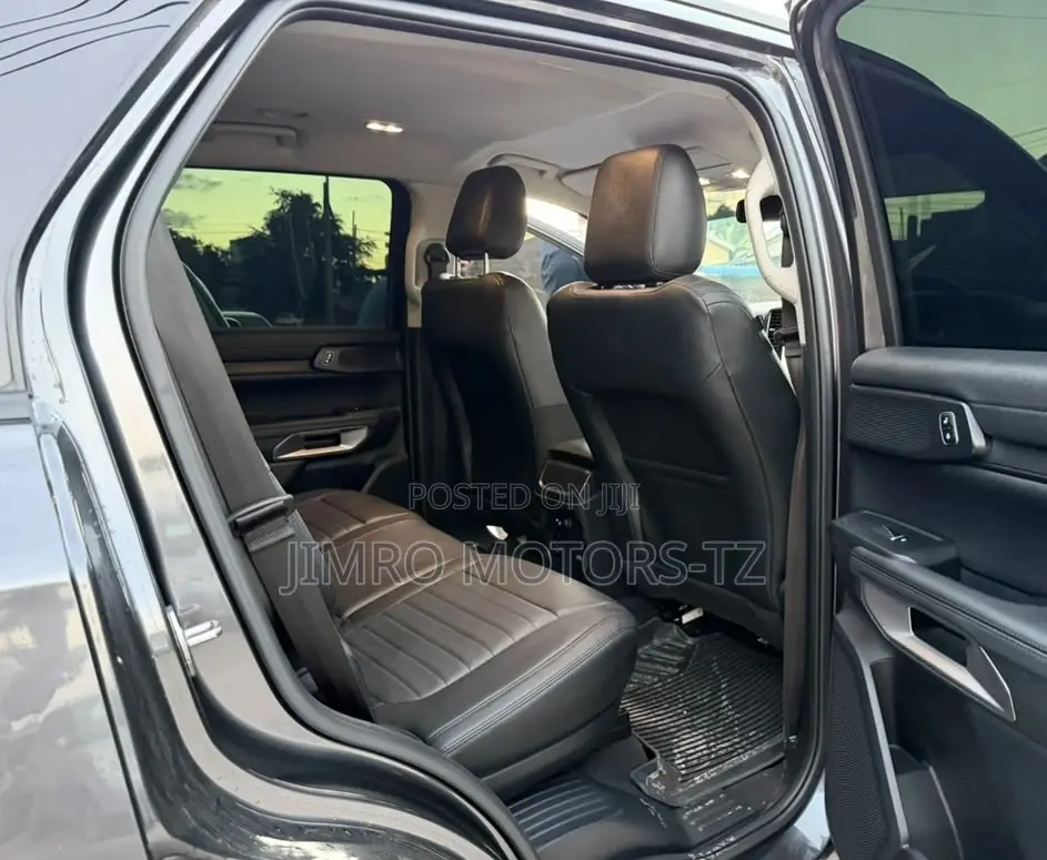 Ford Everest 2024 Black