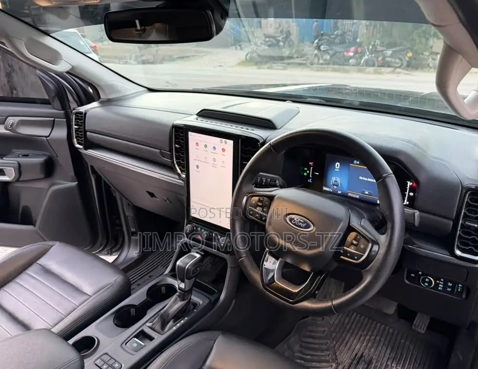 Ford Everest 2024 Black