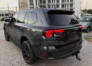 Ford Everest 2024 Black