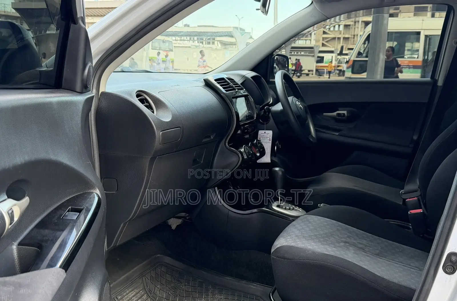 Toyota IST 2007 Silver