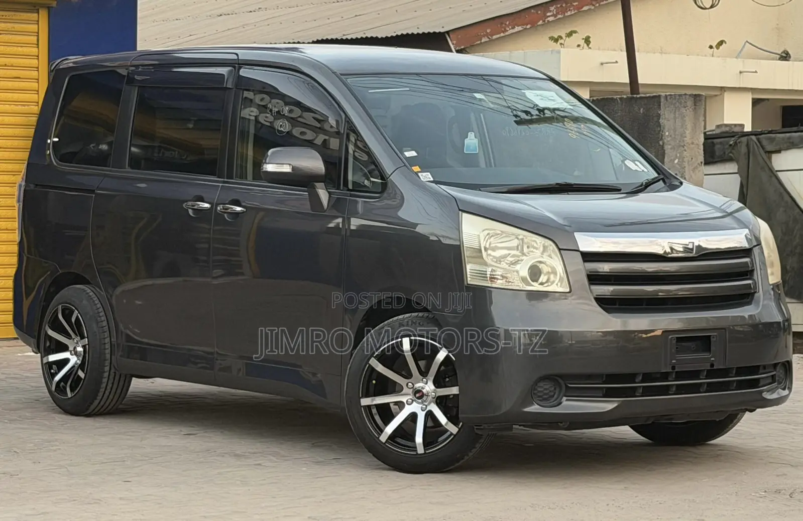 Toyota Noah 2008 Gray