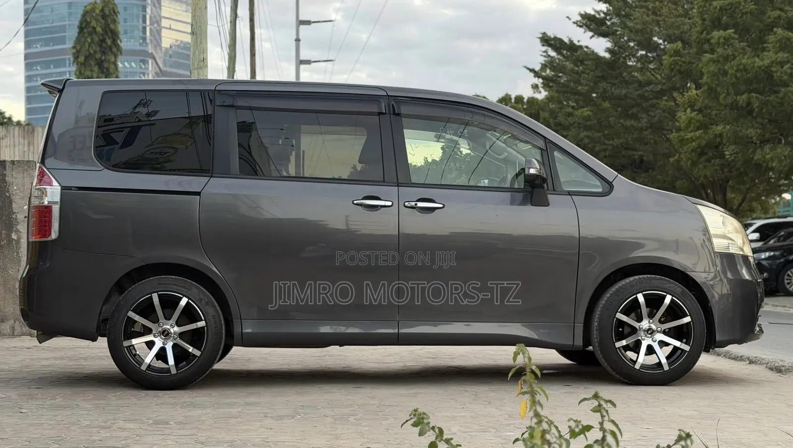 Toyota Noah 2008 Gray