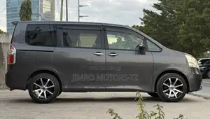 Toyota Noah 2008 Gray