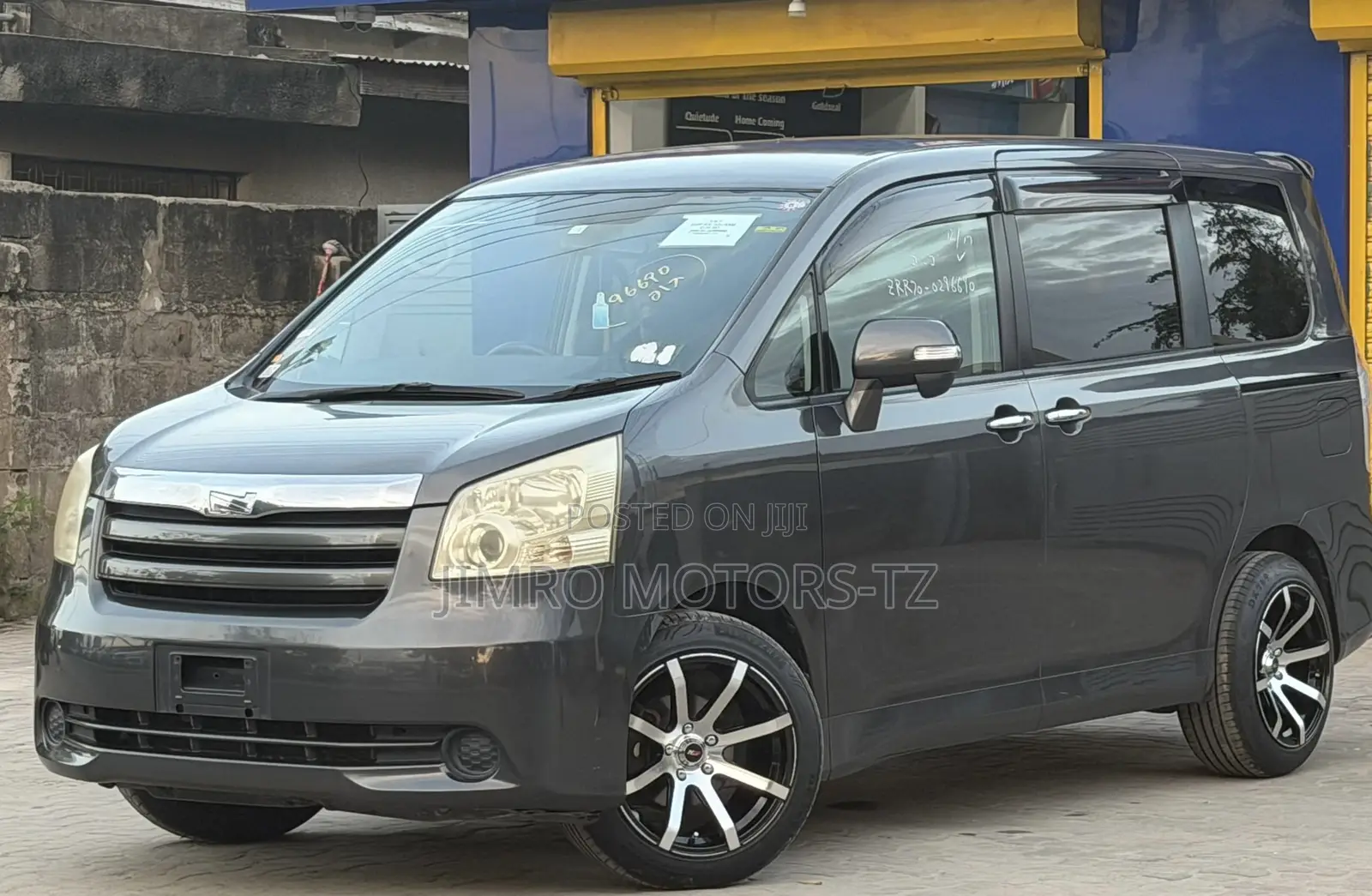 Toyota Noah 2008 Gray