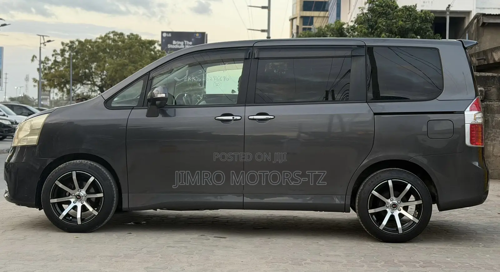 Toyota Noah 2008 Gray