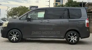 Toyota Noah 2008 Gray