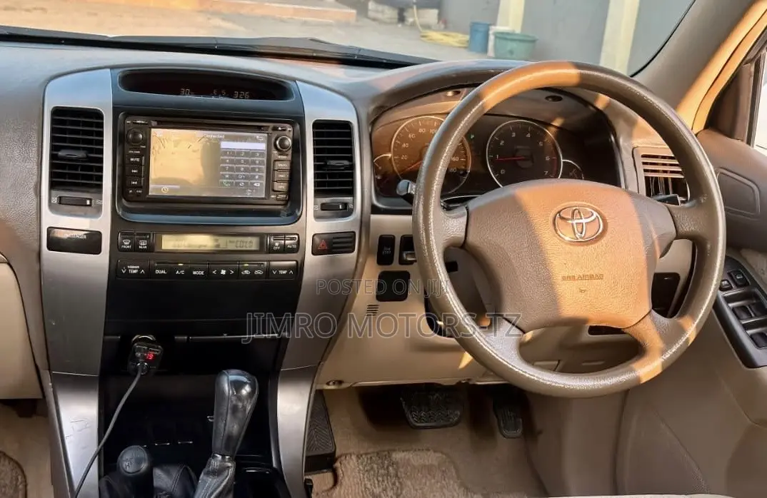 Toyota Land Cruiser Prado 2003 White