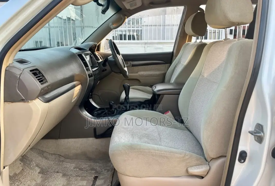 Toyota Land Cruiser Prado 2003 White