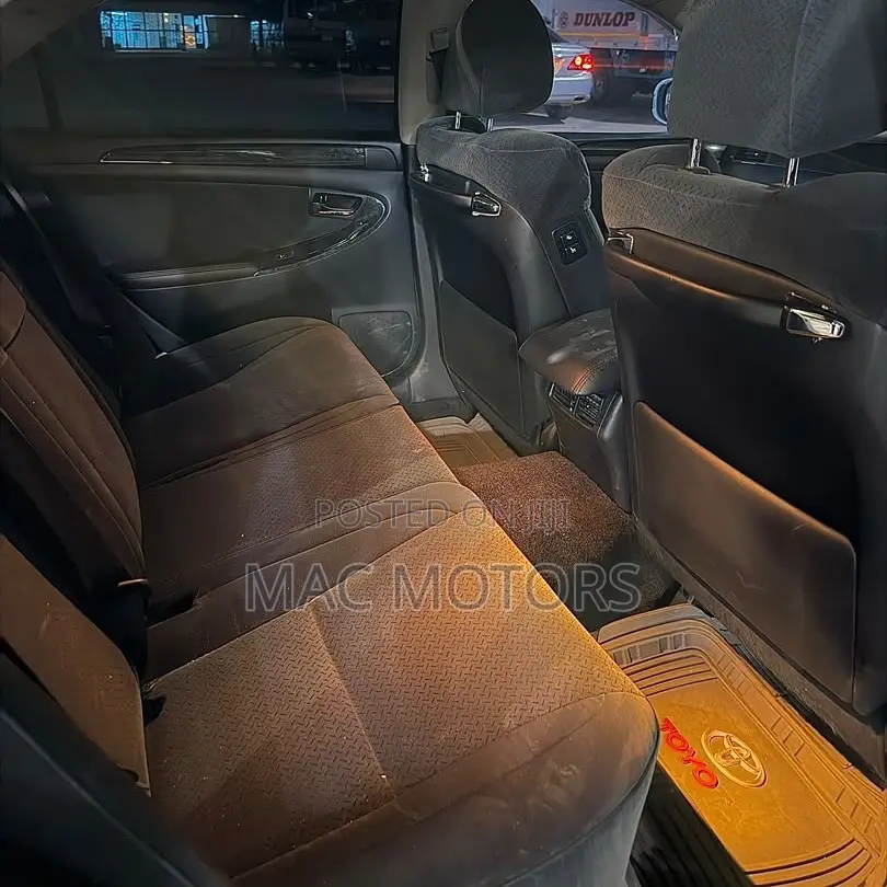 Toyota Crown 2006 White