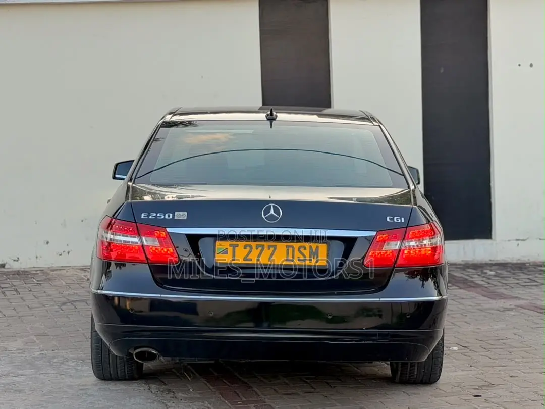 Mercedes-Benz E250 SV Premium 2014 Black