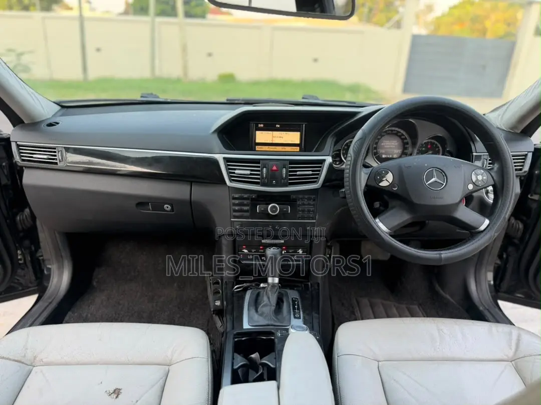 Mercedes-Benz E250 SV Premium 2014 Black