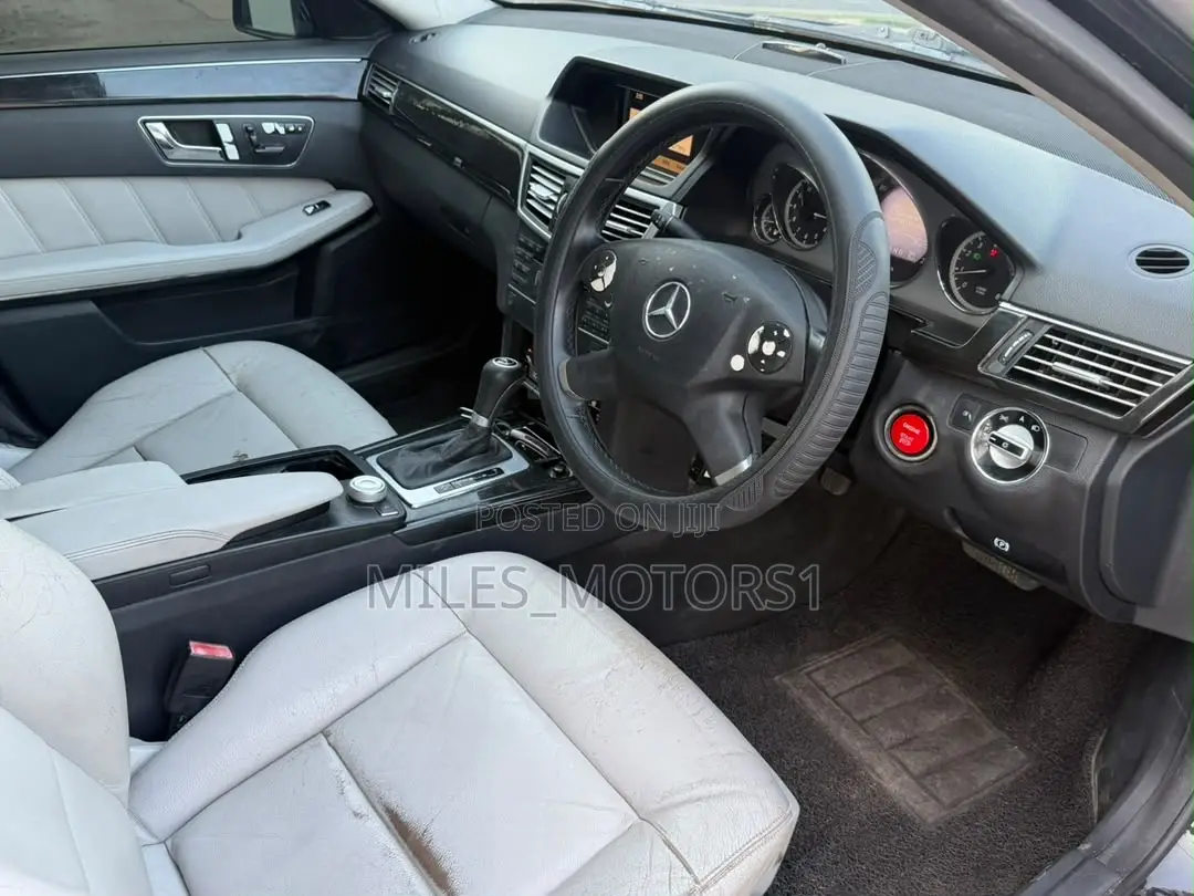 Mercedes-Benz E250 SV Premium 2014 Black