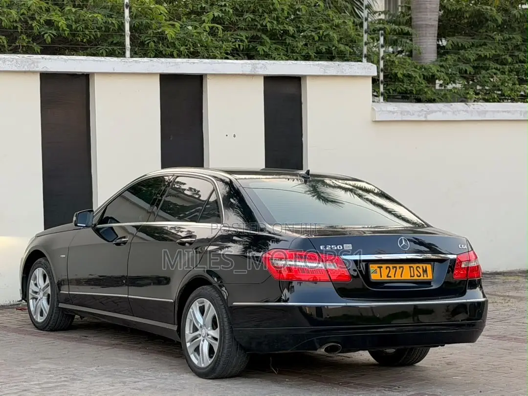 Mercedes-Benz E250 SV Premium 2014 Black
