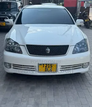 Toyota Crown 2006 White