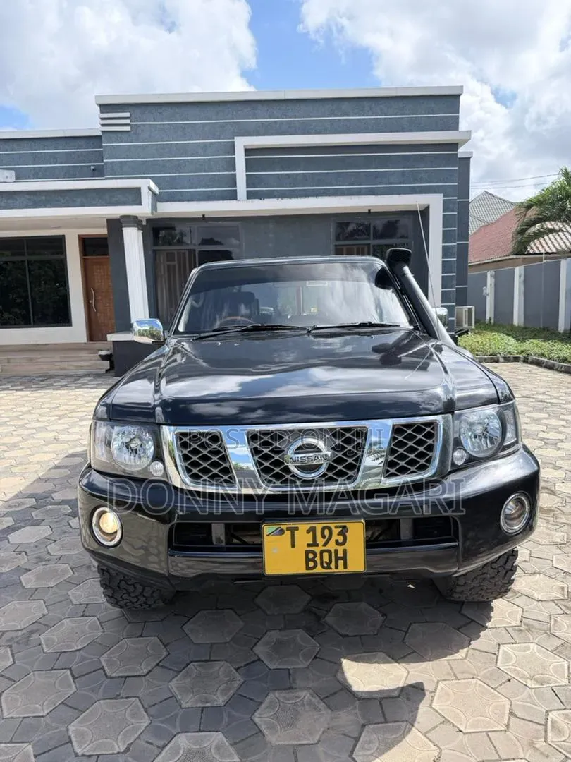 Nissan Patrol 2007 Black