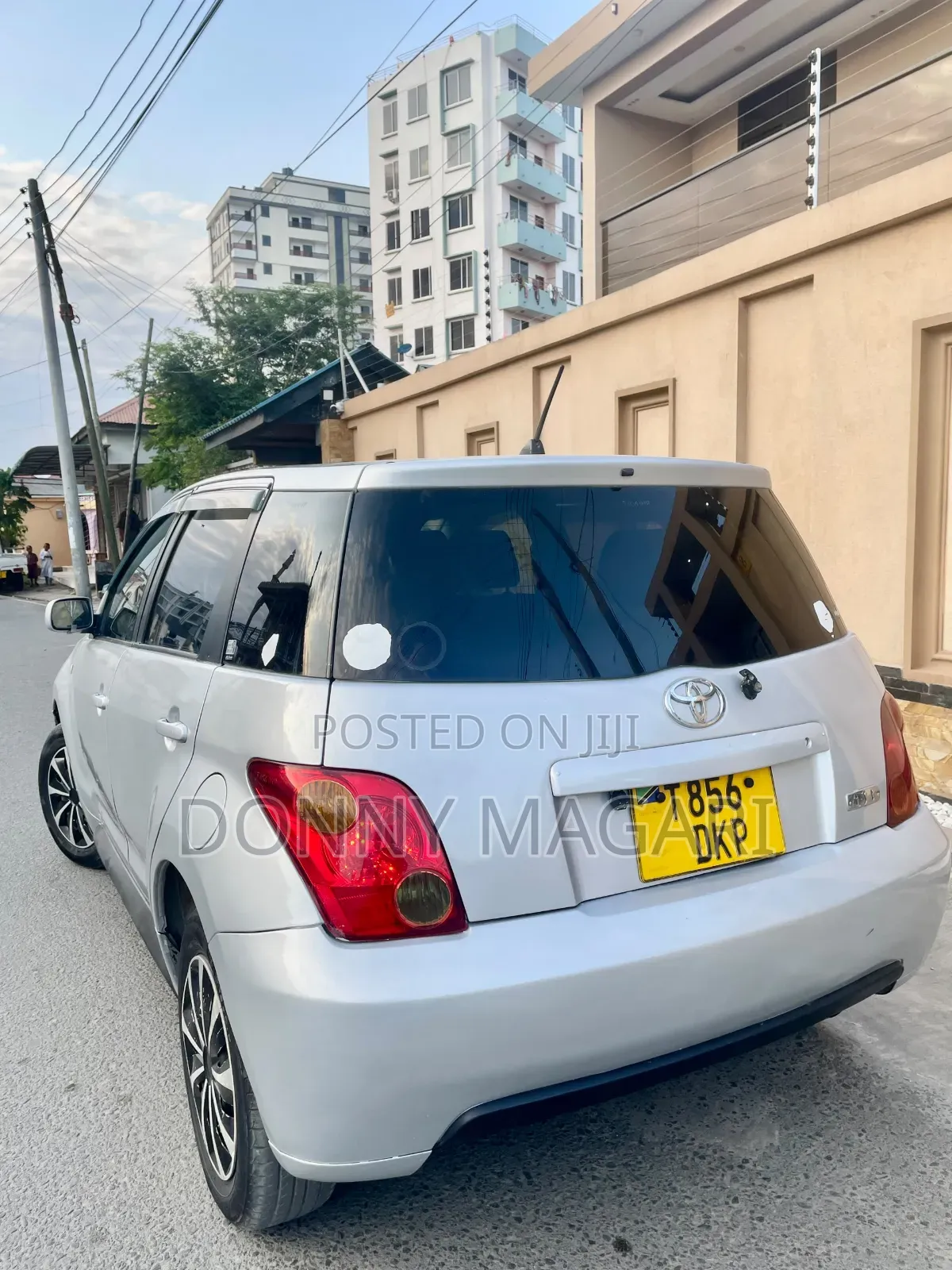 Toyota IST 2004 Silver