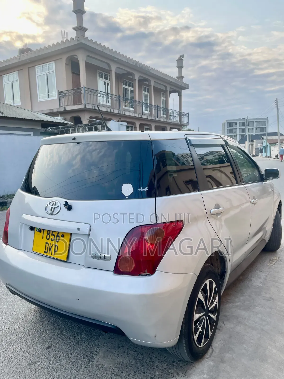 Toyota IST 2004 Silver
