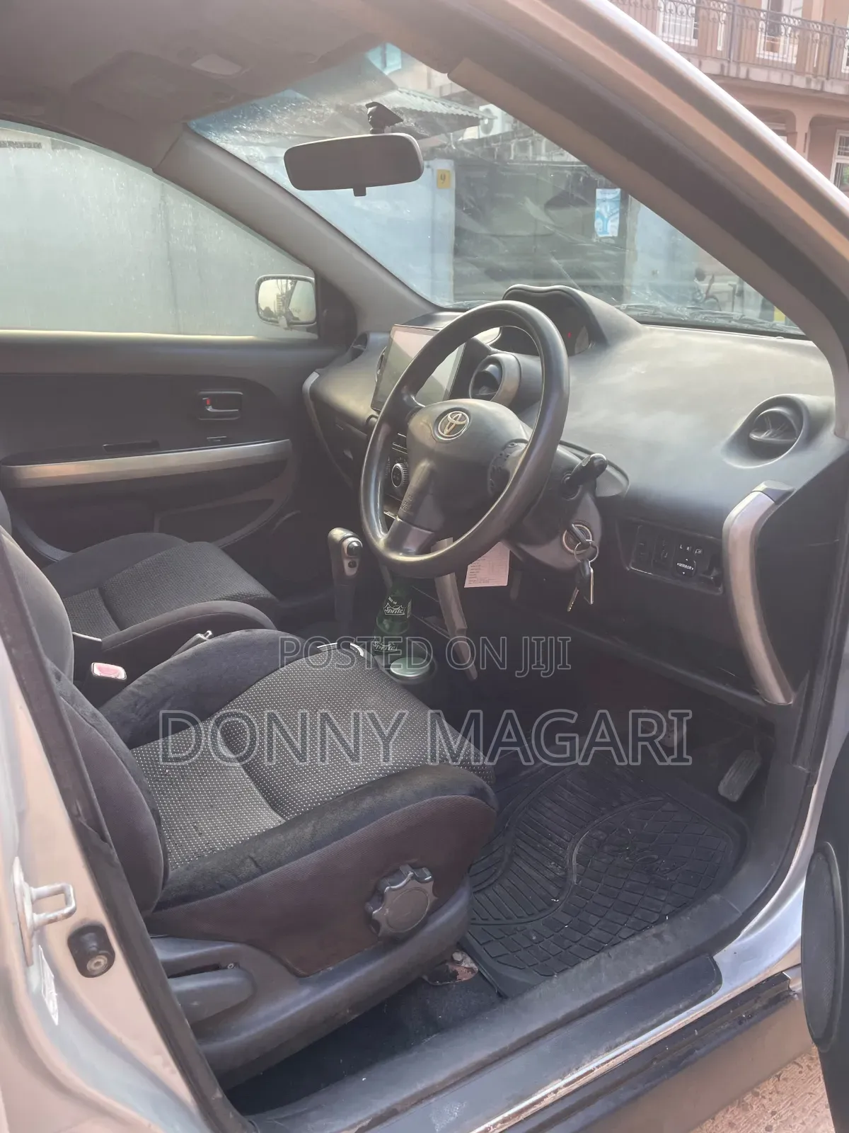 Toyota IST 2004 Silver