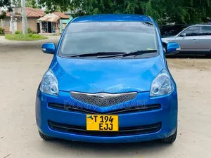 Toyota Ractis 2009 Blue