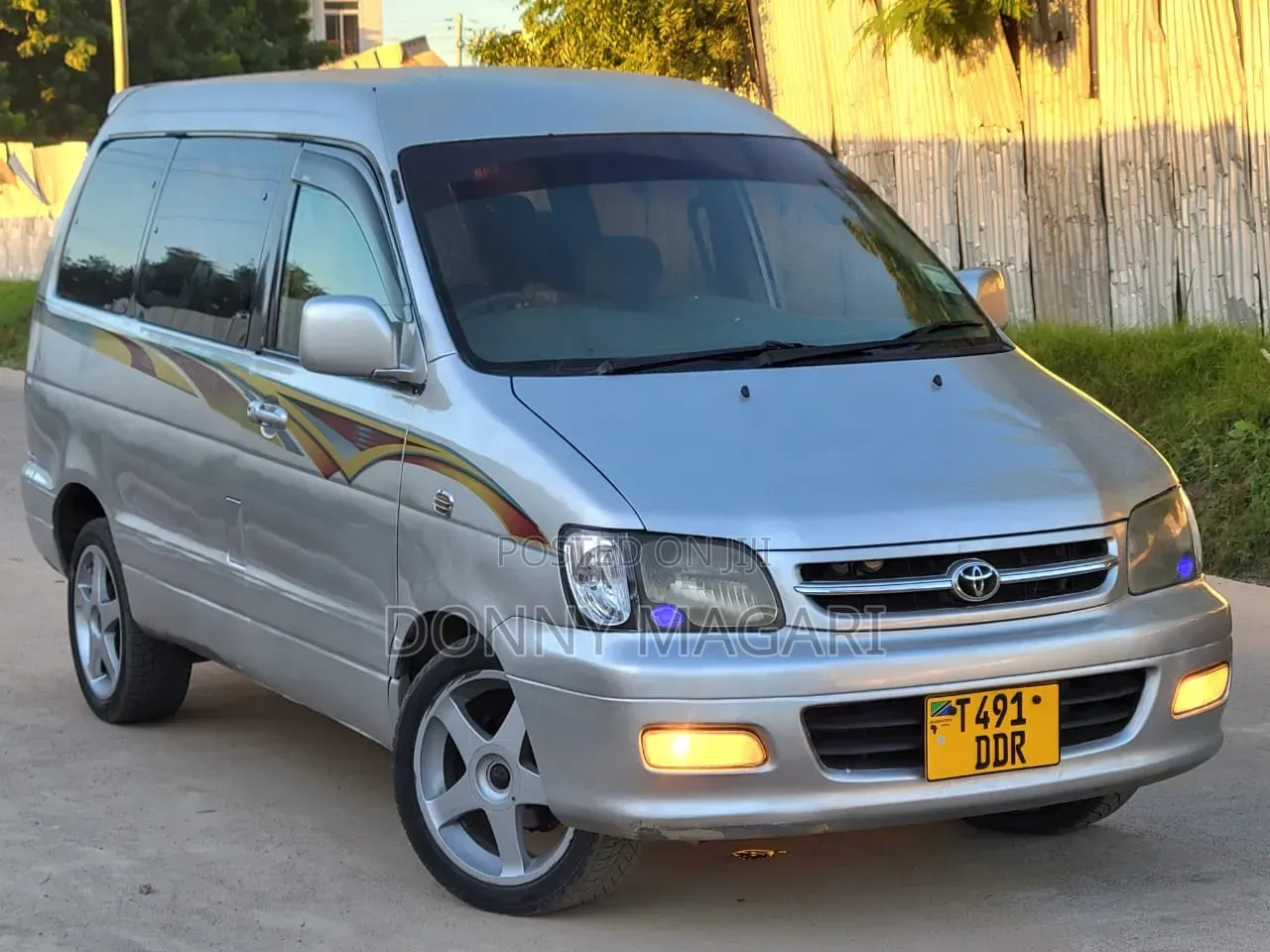 Toyota Noah 2003 Silver