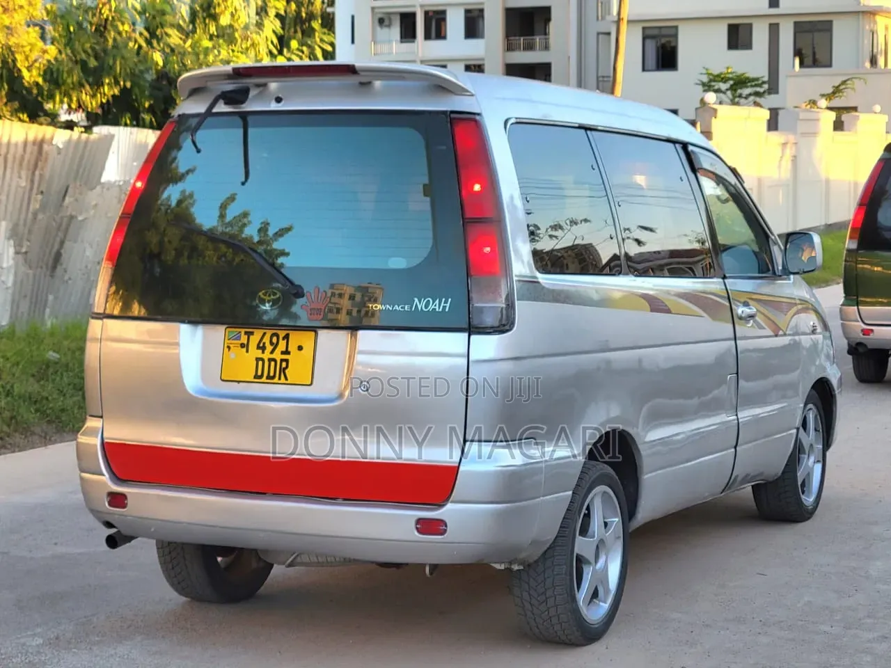 Toyota Noah 2003 Silver