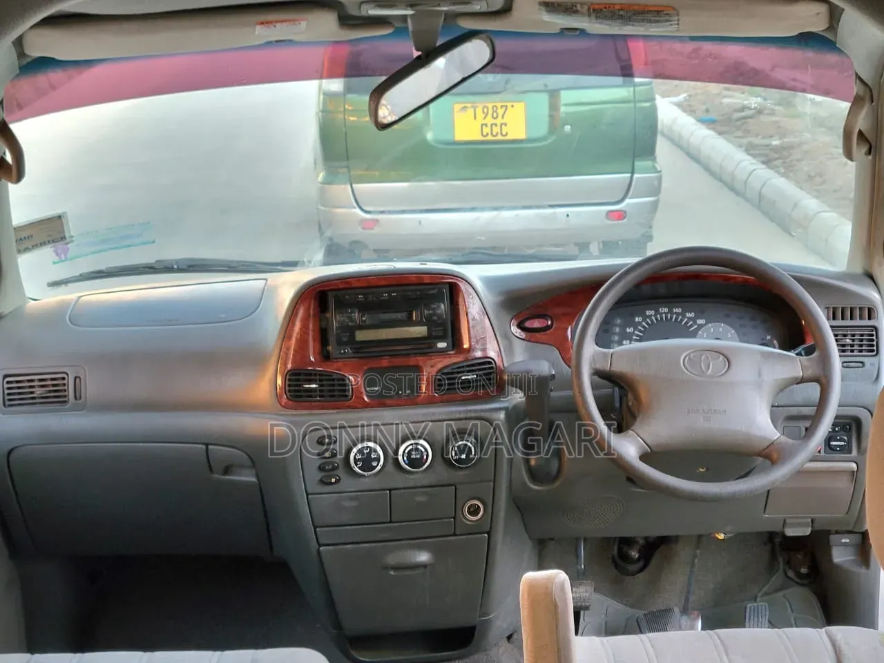Toyota Noah 2003 Silver