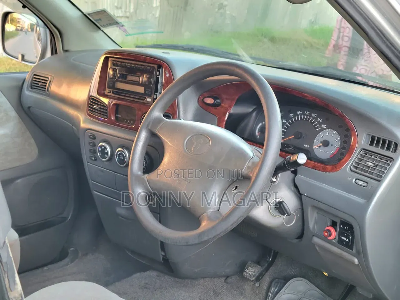 Toyota Noah 2003 Silver