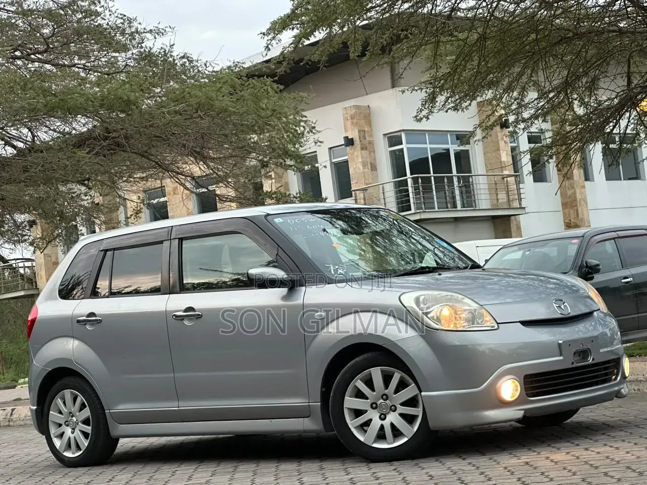 Mazda Verisa 2005 Silver